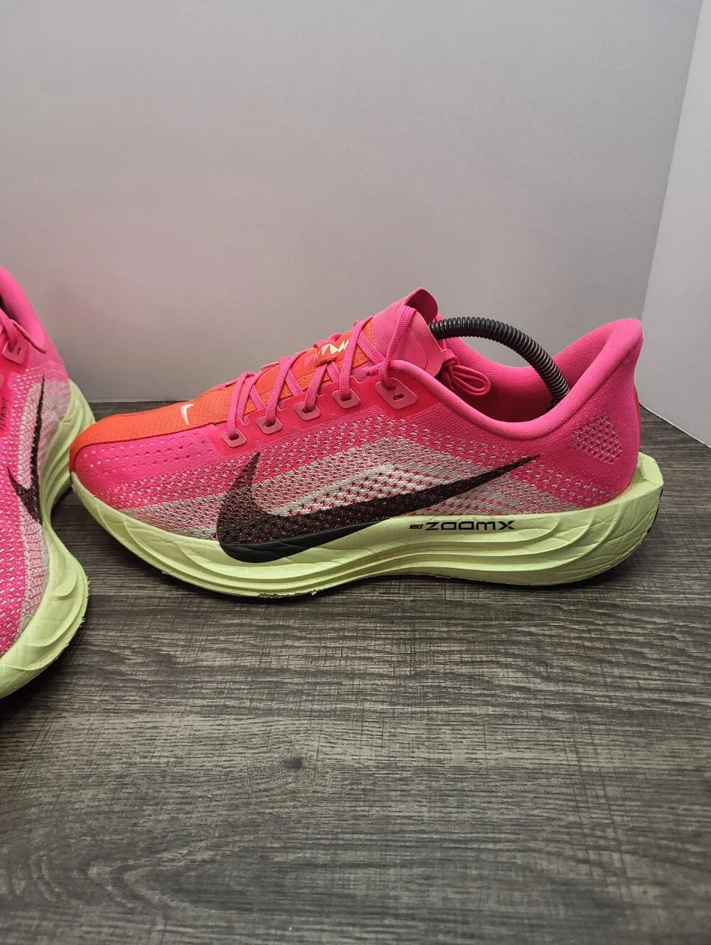 Nike Pegasus Plus Shoes Mens Size 10.5 Hyper Pink Sequoia Sneakers Running